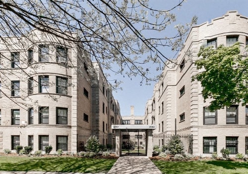 4742-48 S. Woodlawn Ave property